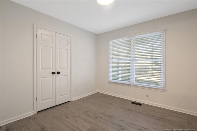 Building Photo - 205 Brookford Ct