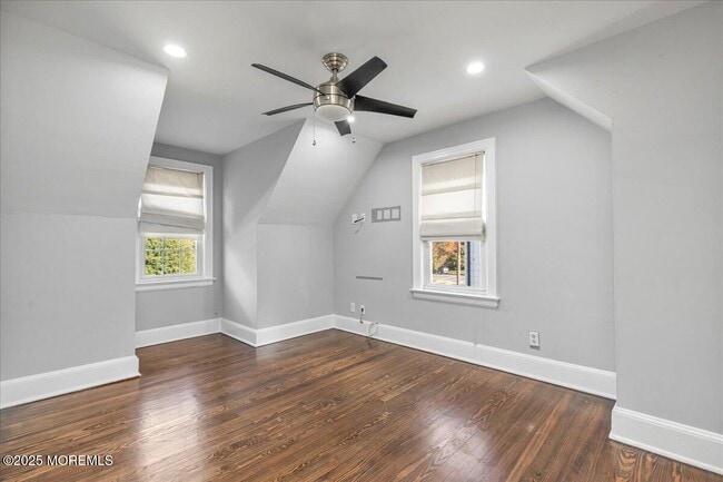 Building Photo - 14 Prospect Ave N