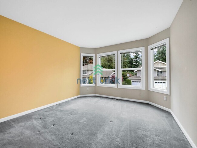 Building Photo - 4 Bed 2.5 Bath Single Family for Rent!