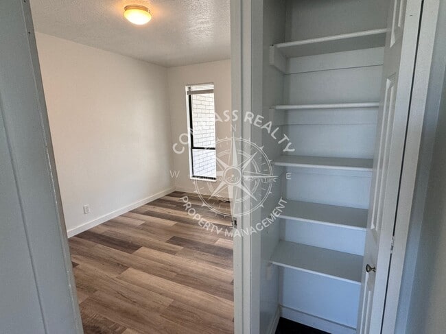 Building Photo - 258 W 400 S