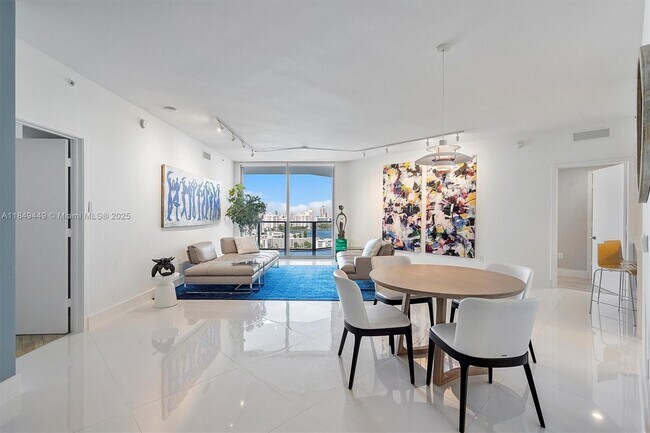 Building Photo - 17301 Biscayne Blvd