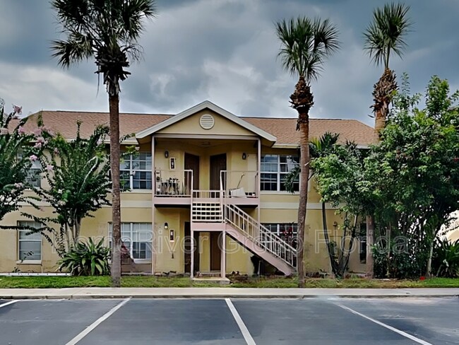 Building Photo - 3651 N Goldenrod Rd