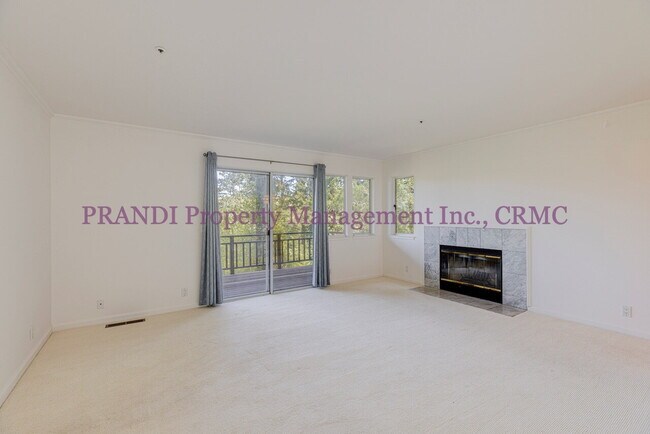 Building Photo - Woodacre Retreat Like Home with Views and ...