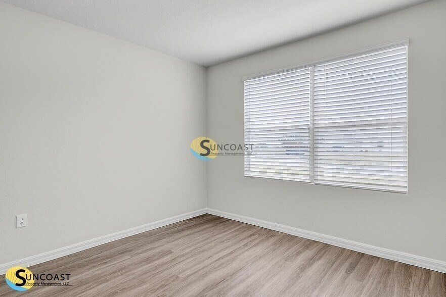 Building Photo - 6408 Sweetbay Ln
