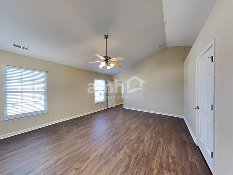 Building Photo - 7036 Spanglers Spring Way