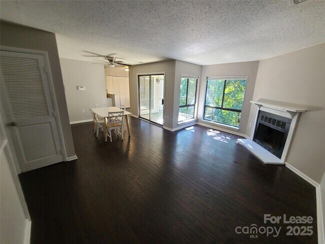 Primary Photo - 4811 Spring Lake Dr