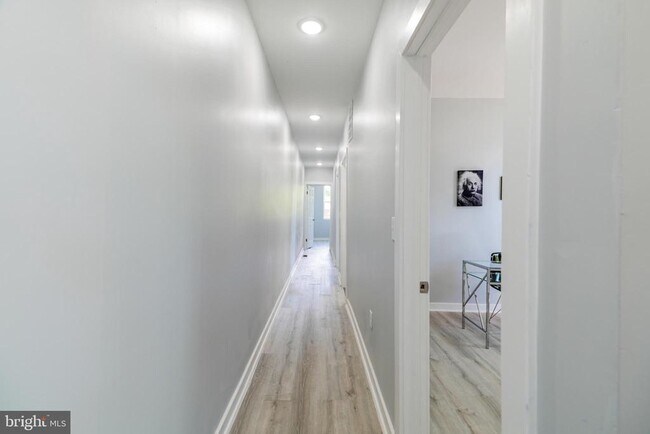 Building Photo - 3603 Oakmont Ave