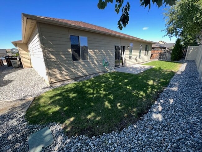 Building Photo - 1497 Copper Loop