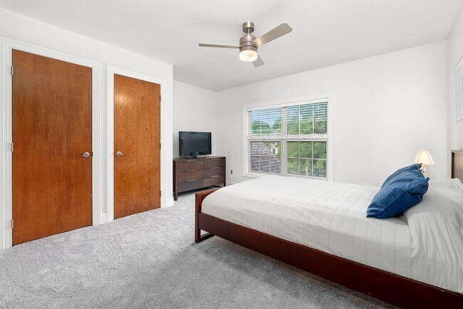 Building Photo - 1255 Jensen Park Dr