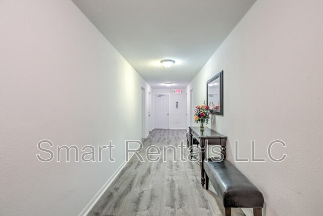 Building Photo - 3844 Park Ave