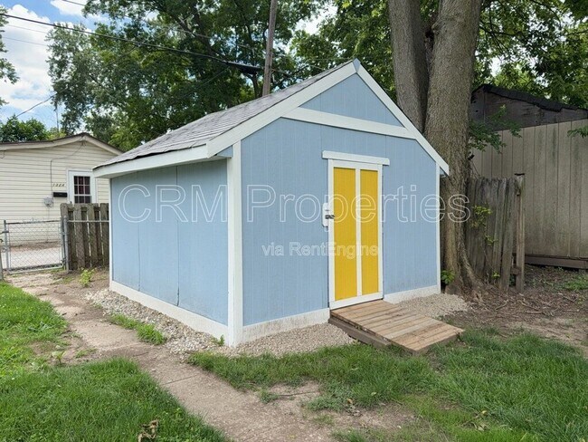 Building Photo - 1339 Division St.