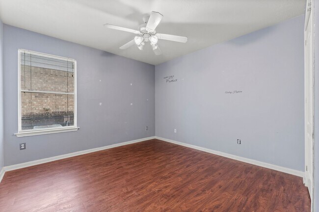 Building Photo - 30218 Deleon Fields Dr