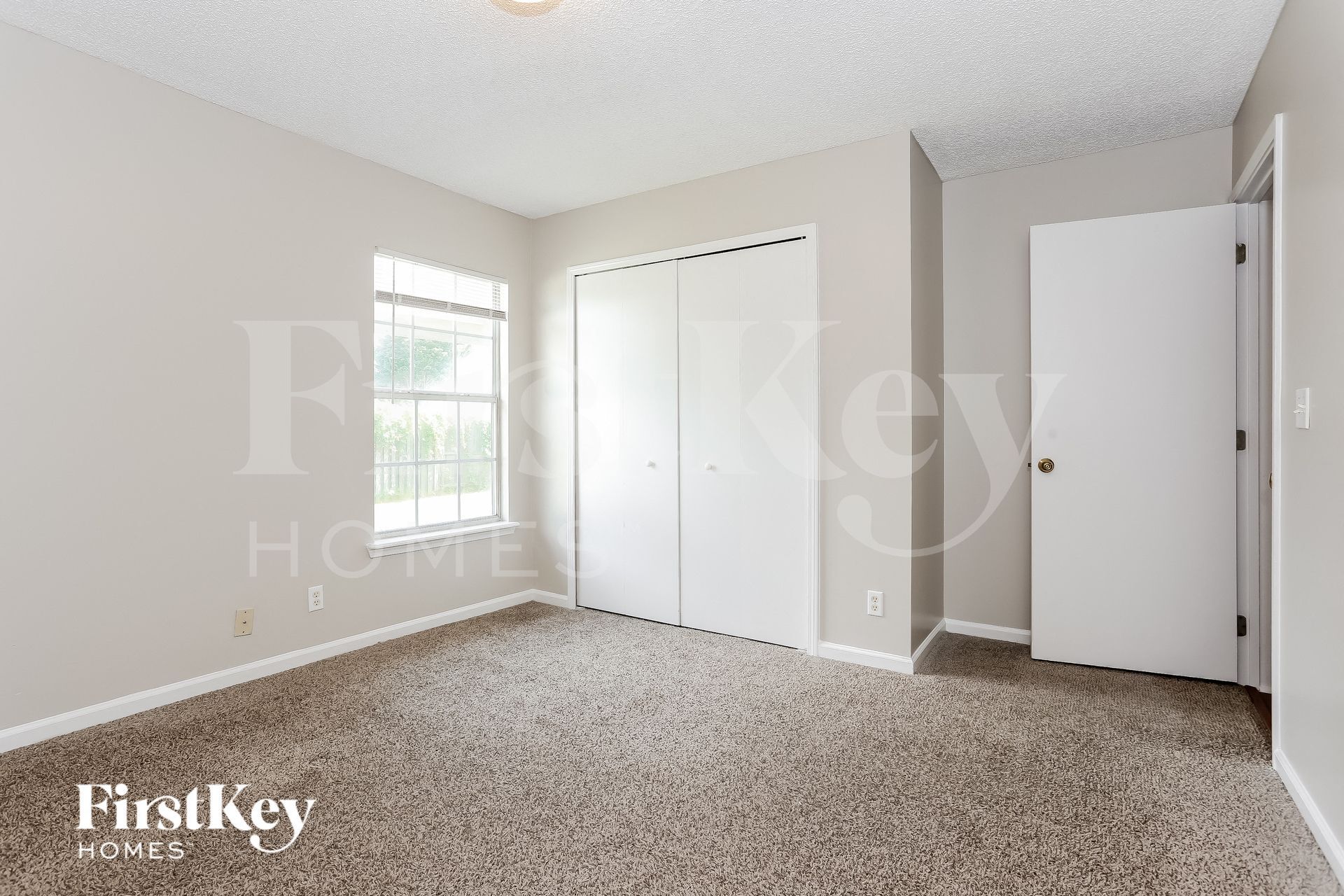 Building Photo - 789 Hickory Lakes Dr E