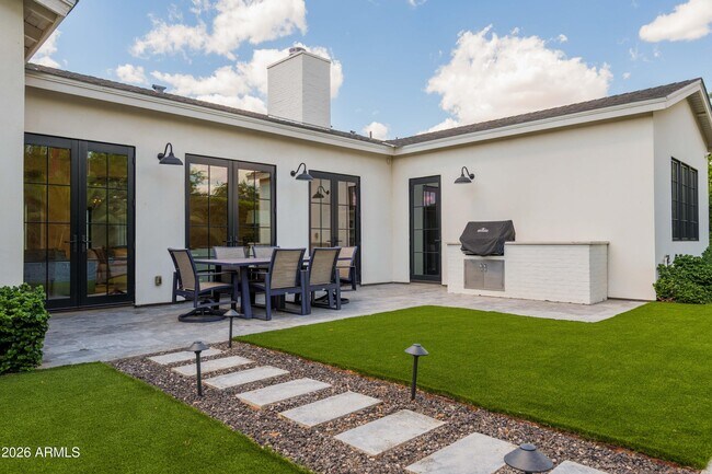 Building Photo - 5309 N 33rd St