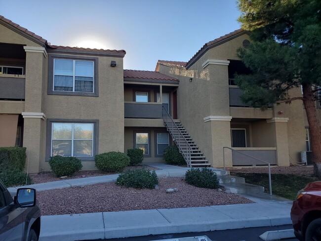 Building Photo - 1 BED, 1 BATH CONDO in "Latigo" Silverado ...