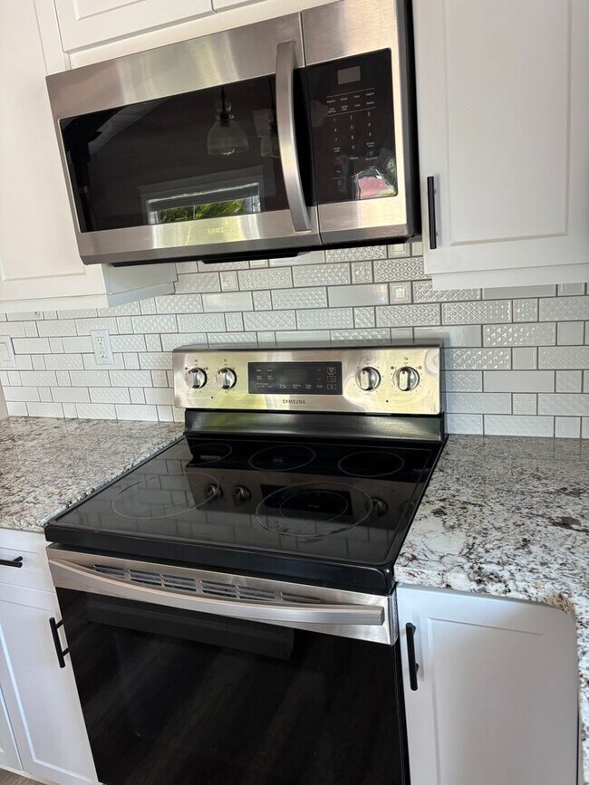 Building Photo - Beautiful 2 Bed, 2 Bath Home for Rent in Ocean Shores!