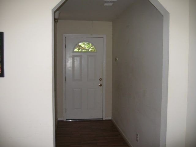 Back Hallway - 657 Home Avenue SE