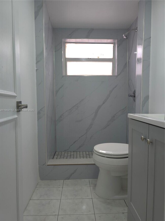 Building Photo - 323 Washington Ave