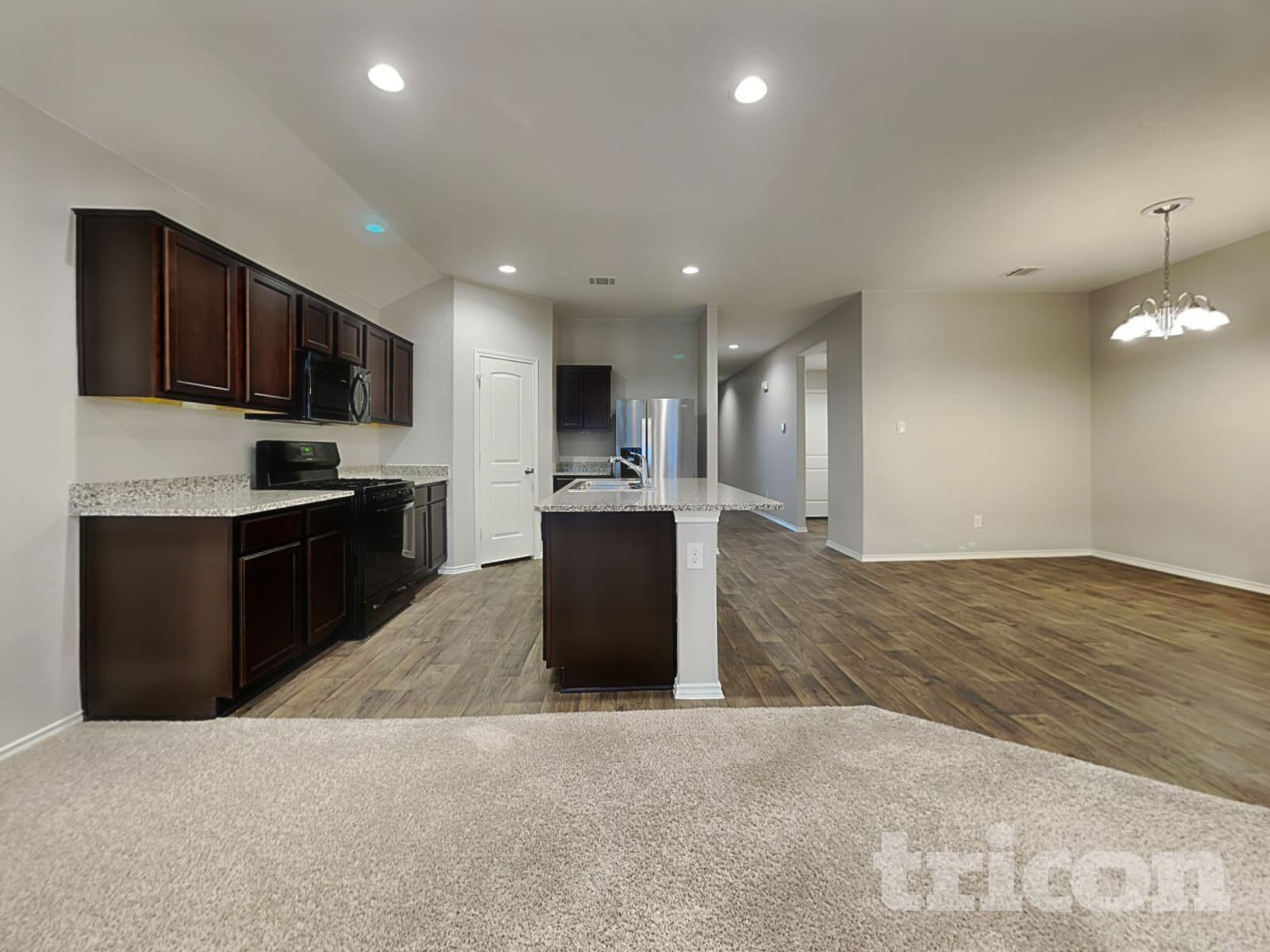 Building Photo - 1016 Adler Way