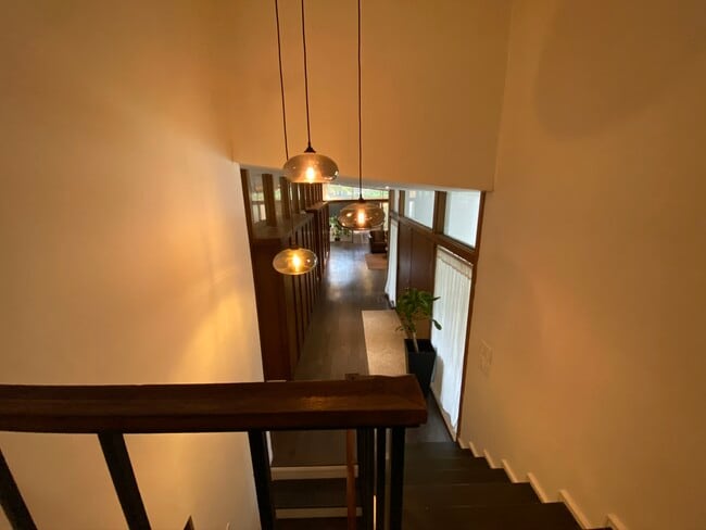 Building Photo - 2104 Zuppke Dr