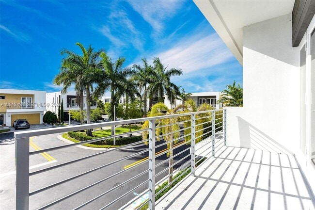 Building Photo - 7535 NW 98th Ave