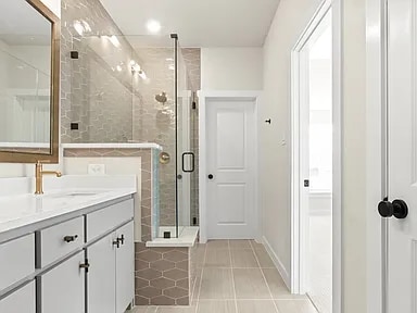 Building Photo - 729 Tower Rd