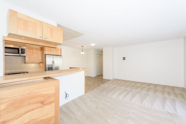 Building Photo - Serenity Abounds in University City!