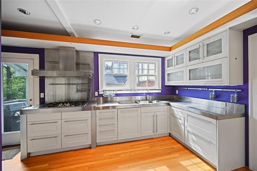 Building Photo - 60 26th St NW