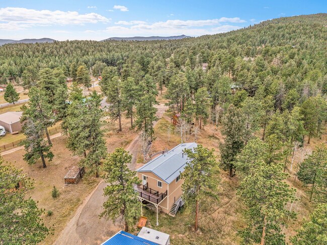 Building Photo - 50 Spruce Dr