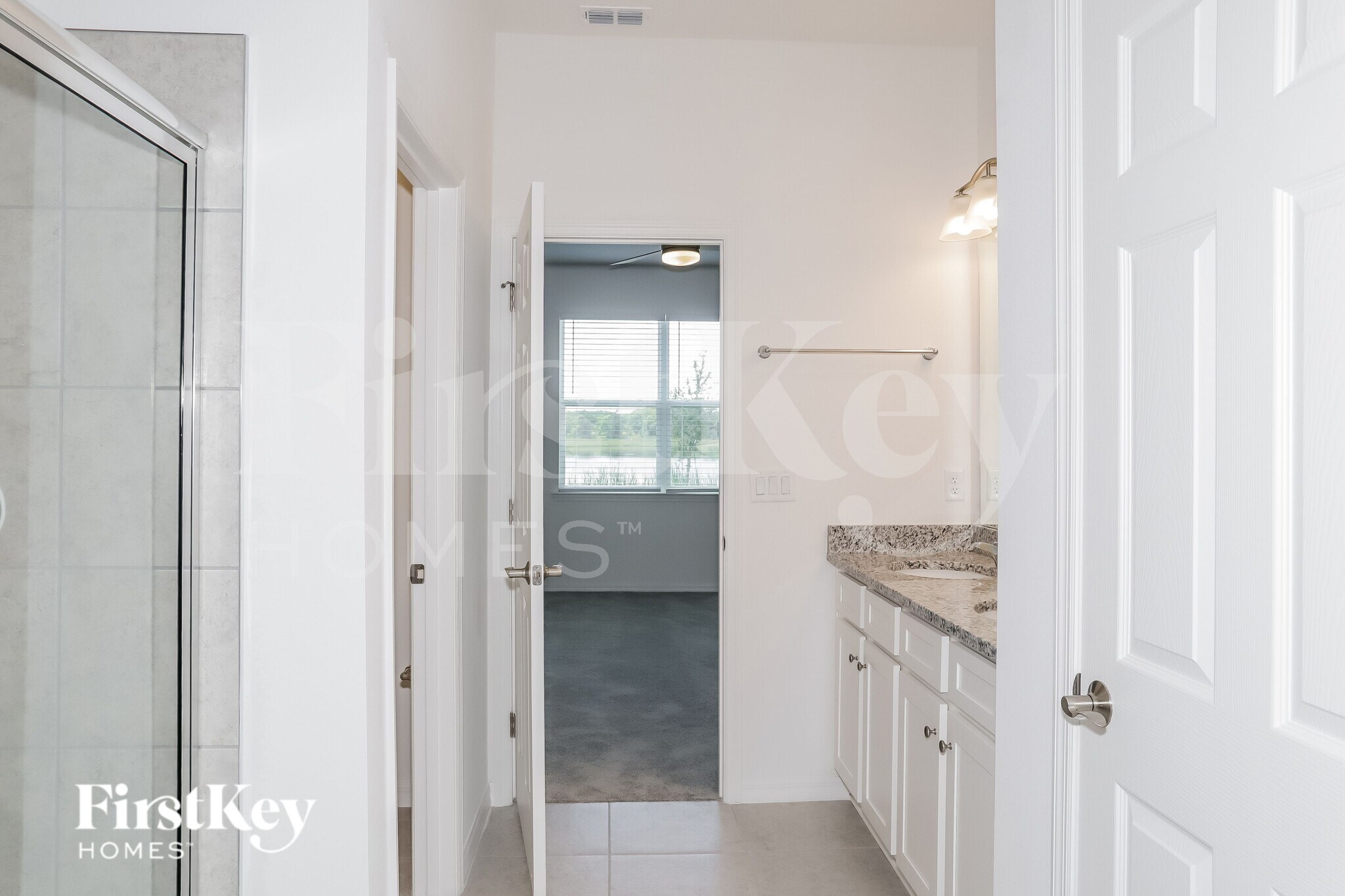 Building Photo - 1570 Isleta Lp