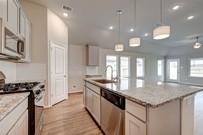 Building Photo - 24010 Barnett Overlook