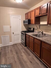 Building Photo - 4041 Wilkens Ave