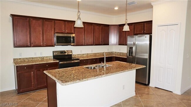 Building Photo - 4232 Raffia Palm Cir