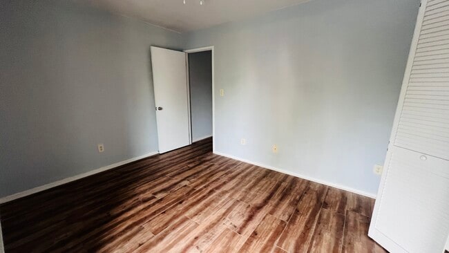 Building Photo - 10211 Ridgeline Dr