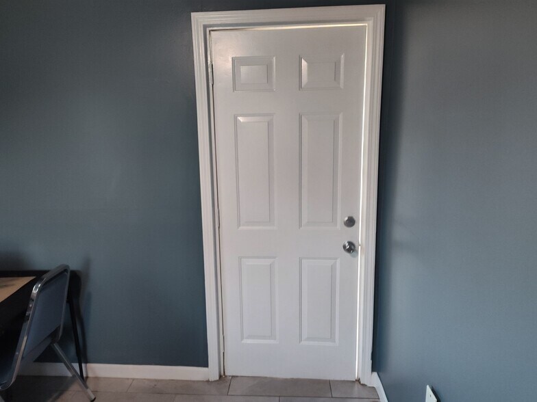 Building Photo - 250 Springfield Ave