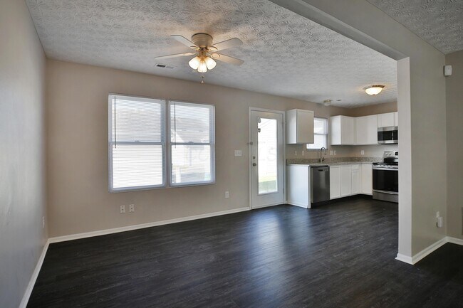 Building Photo - 1843 Canopy Ln