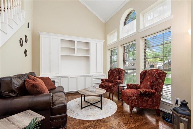 Building Photo - 314 Trailwood Ct
