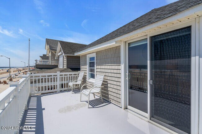 Building Photo - 0 Beach Front