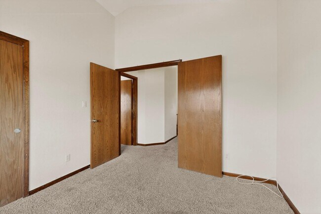 Building Photo - 8908 Henriette Wyeth Dr NE