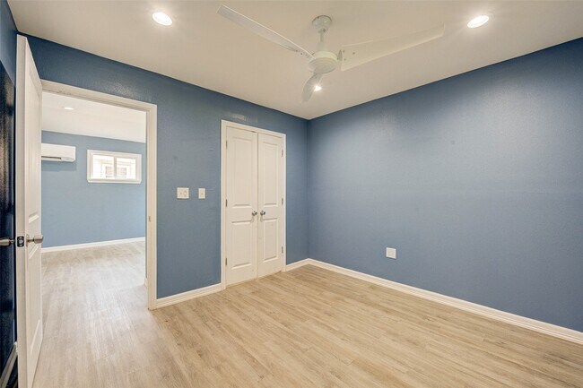 Building Photo - 8709 Knox St