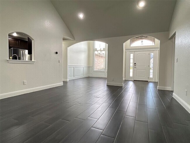 Building Photo - 910 Sunset Ln