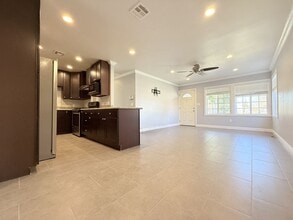 Building Photo - 6660 Charlesworth Ave