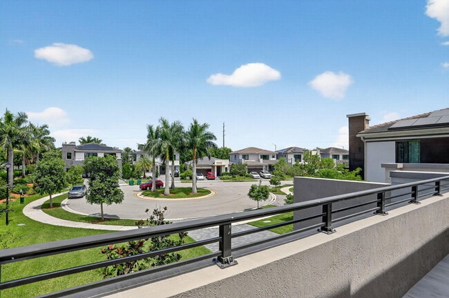 Building Photo - 10990 Oceano Wy