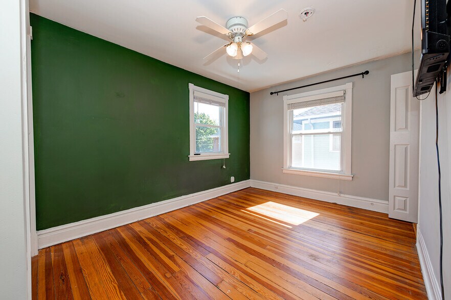 Building Photo - 540 Lyman Ave
