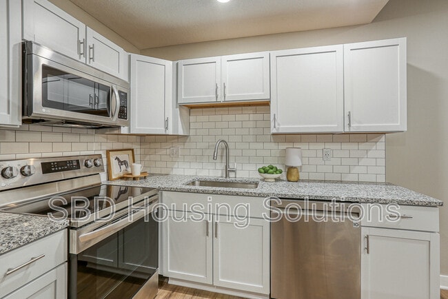 Building Photo - 2904 S Harvard Ave