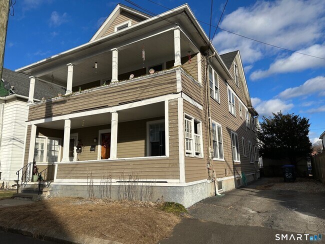 Building Photo - 82 Lorenzo St