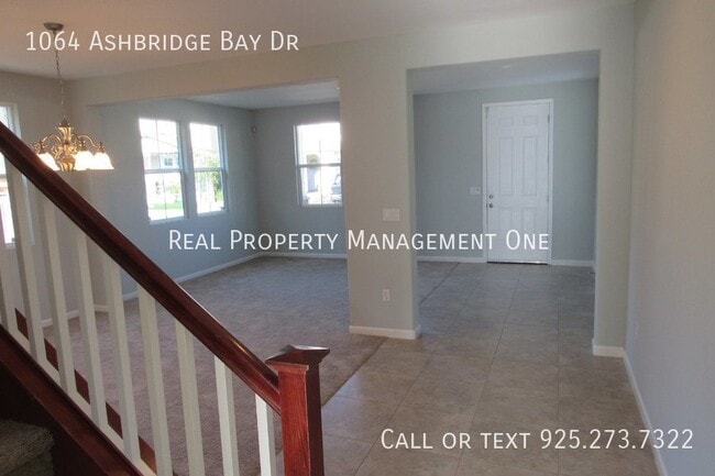 Building Photo - 1064 Ashbridge Bay Dr