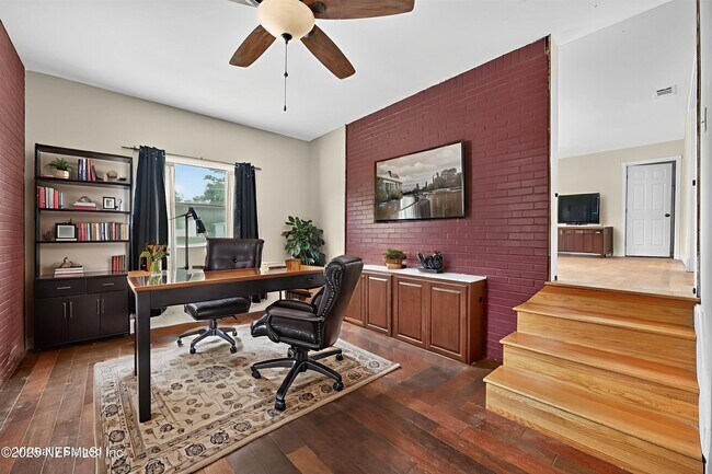 Building Photo - 3424 Cesery Blvd