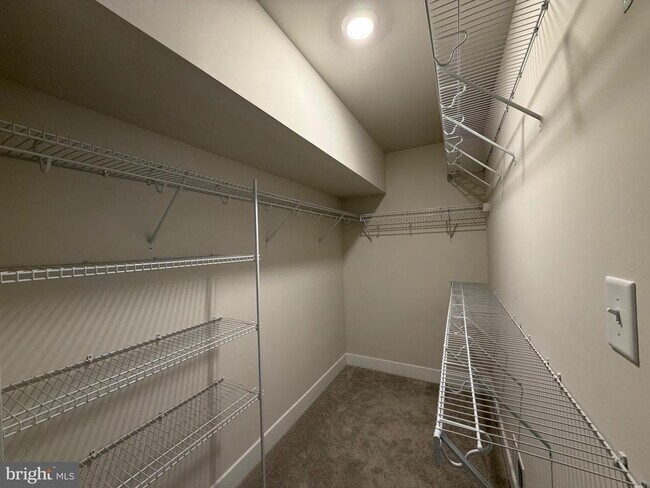 Building Photo - 24852 Wye Ml Ln