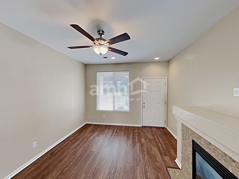 Building Photo - 4659 N Argonne St